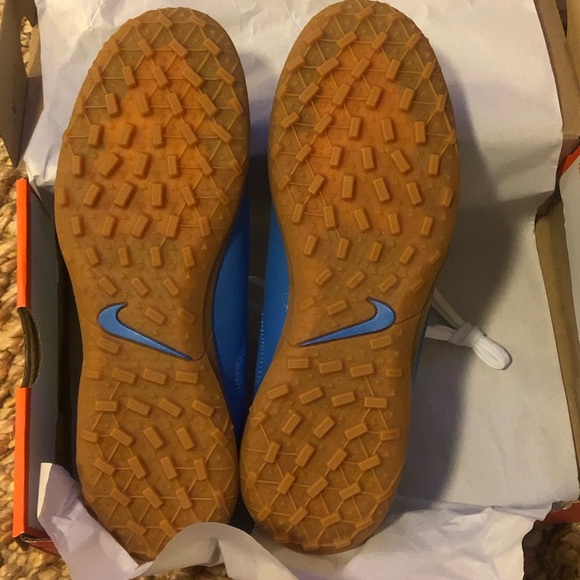 ‼️SOLD‼️ NWT Nike Tiempo Legend 9 Club IC 
M 7.5 / W 9 - Picture 5 of 11